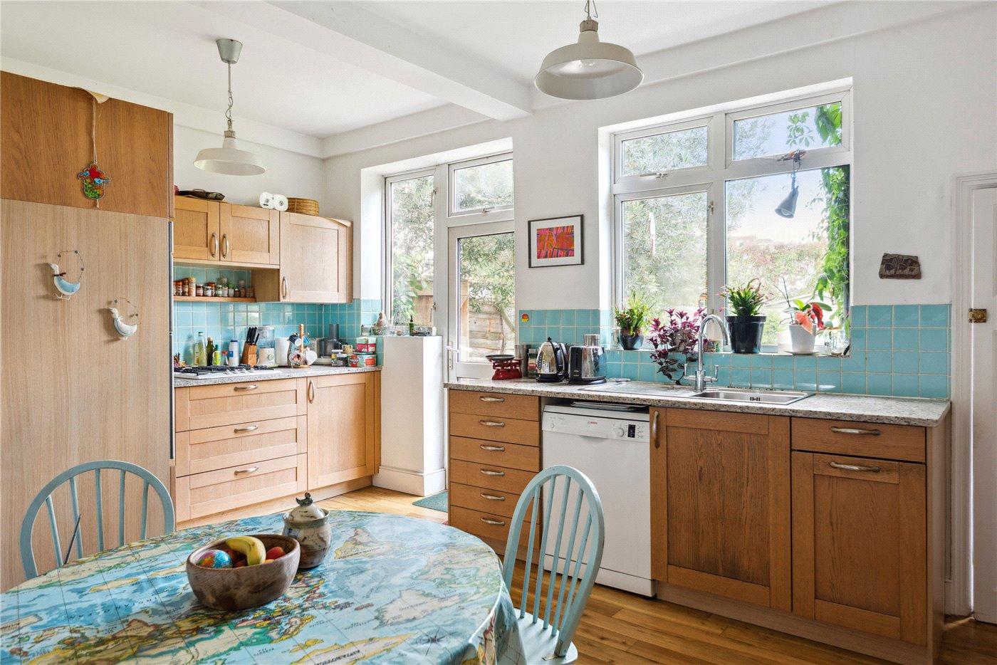 Eat-In Kitchen